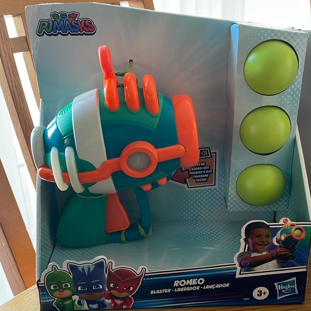 PJ Masks Romeo Blaster Ball Launcher PRESCHOOL Easy To Load Sound & Lights 3+